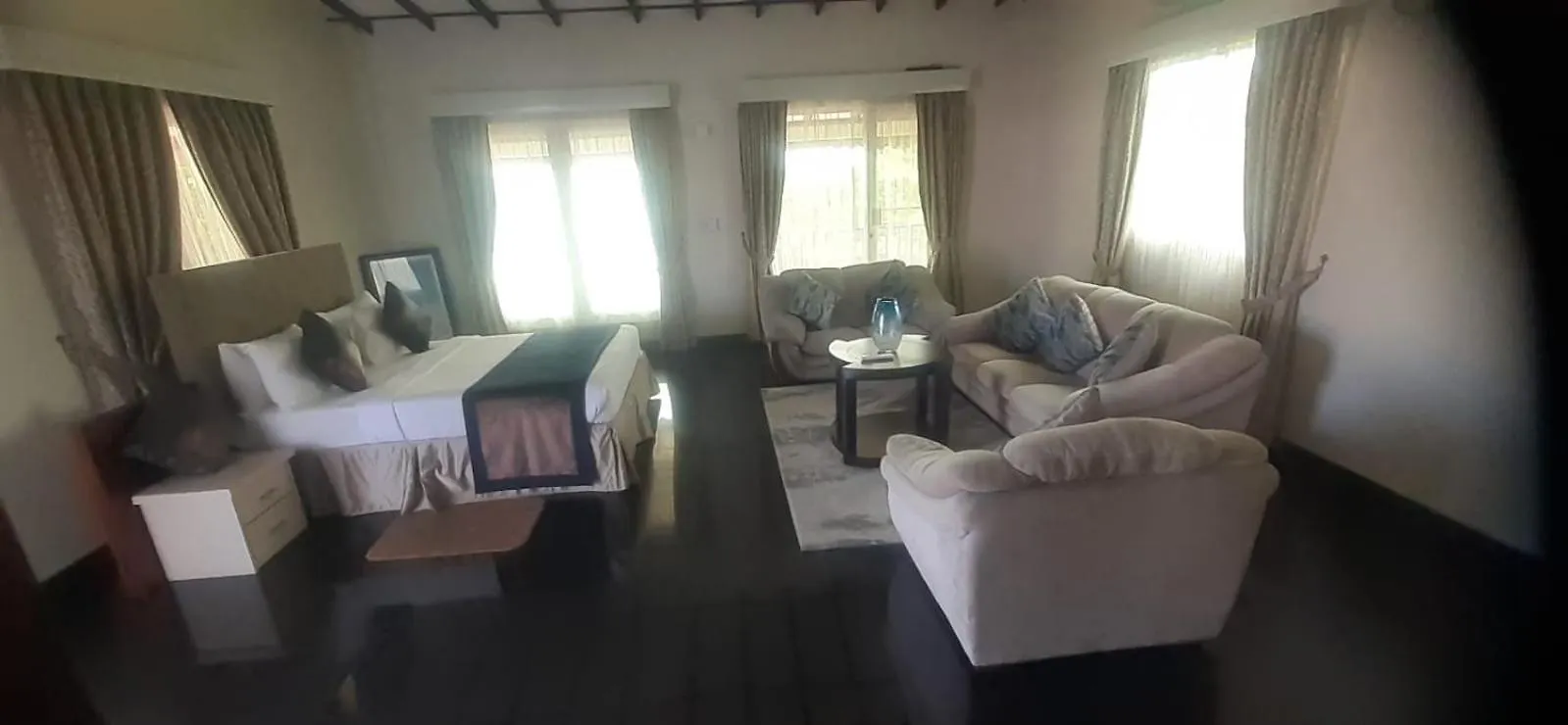 Hotel Nilakma Lagoon Negombo