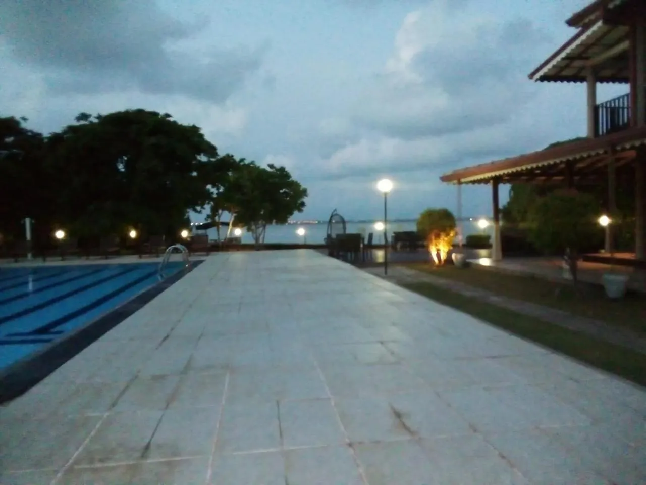 Nilakma Lagoon Negombo Hotel