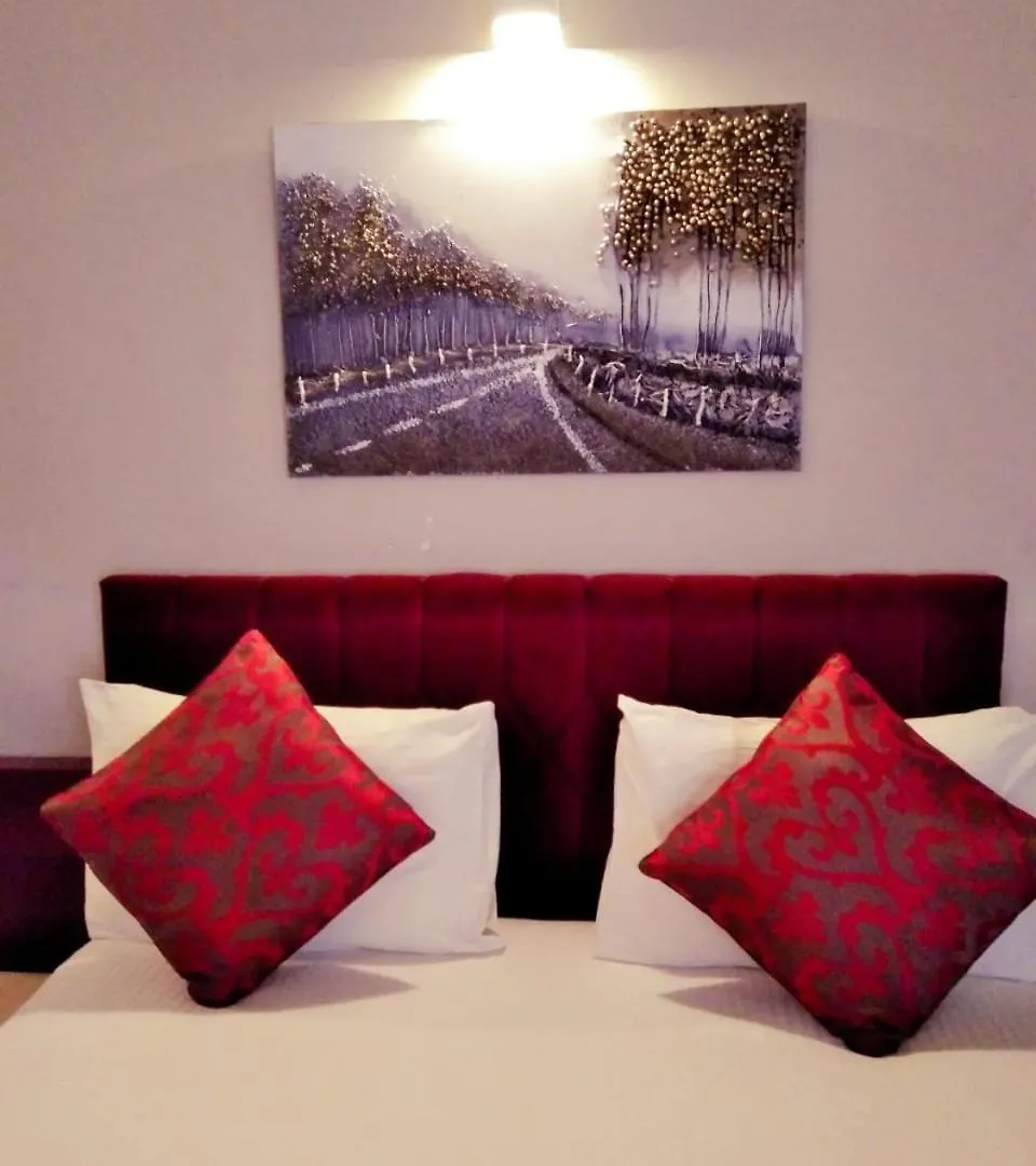 Hotel Nilakma Lagoon Negombo